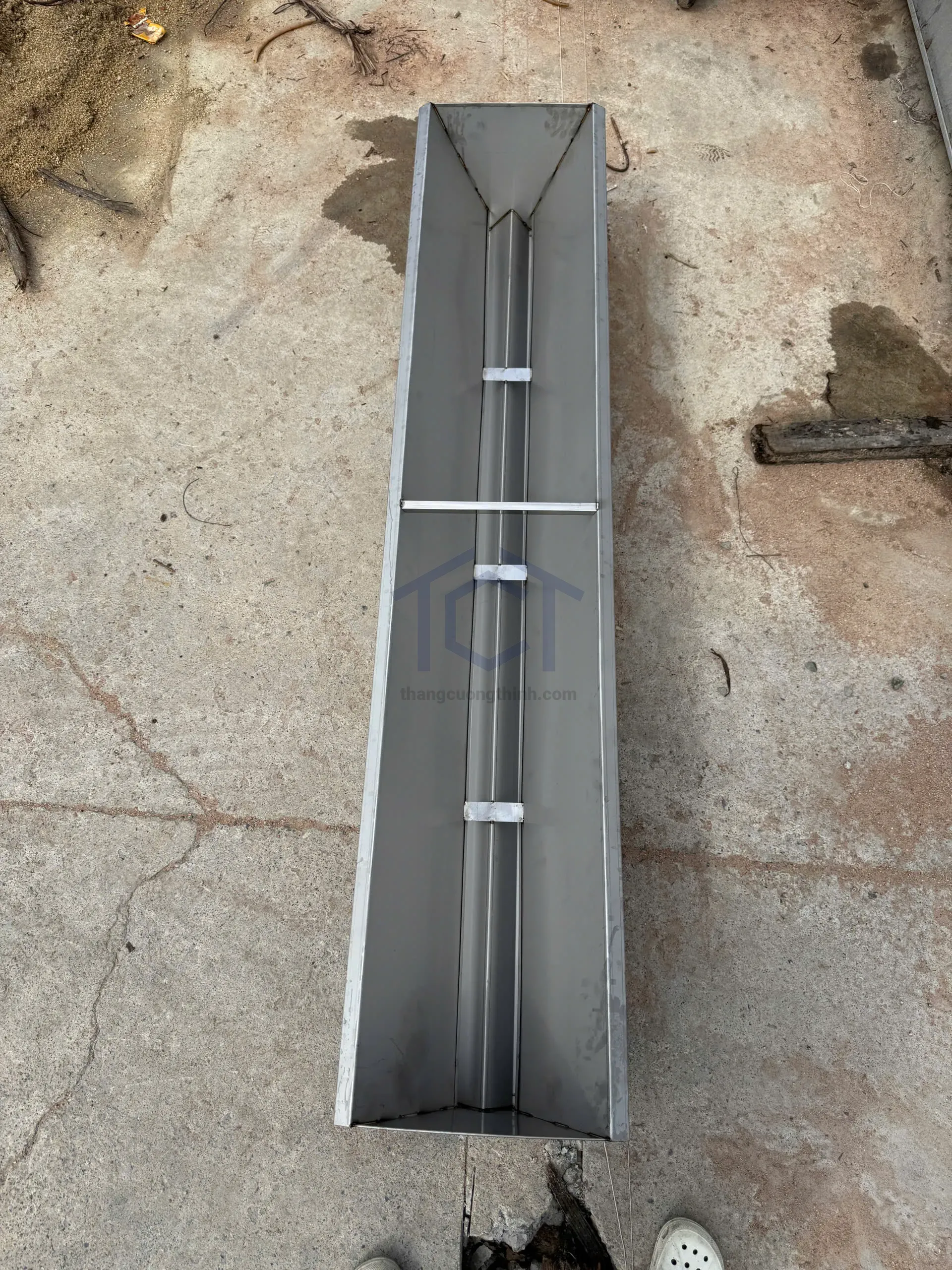 Máng vịt 1m8 - MV004